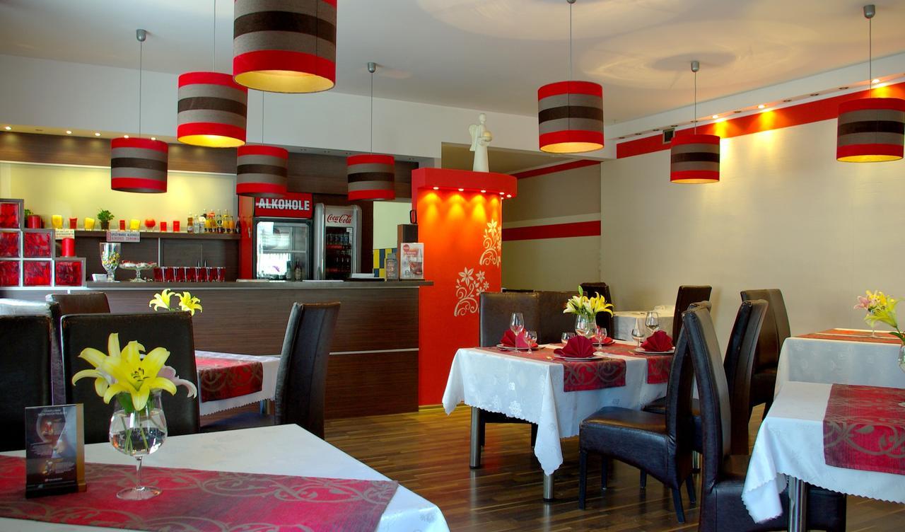 Centrum Słupca Εξωτερικό φωτογραφία